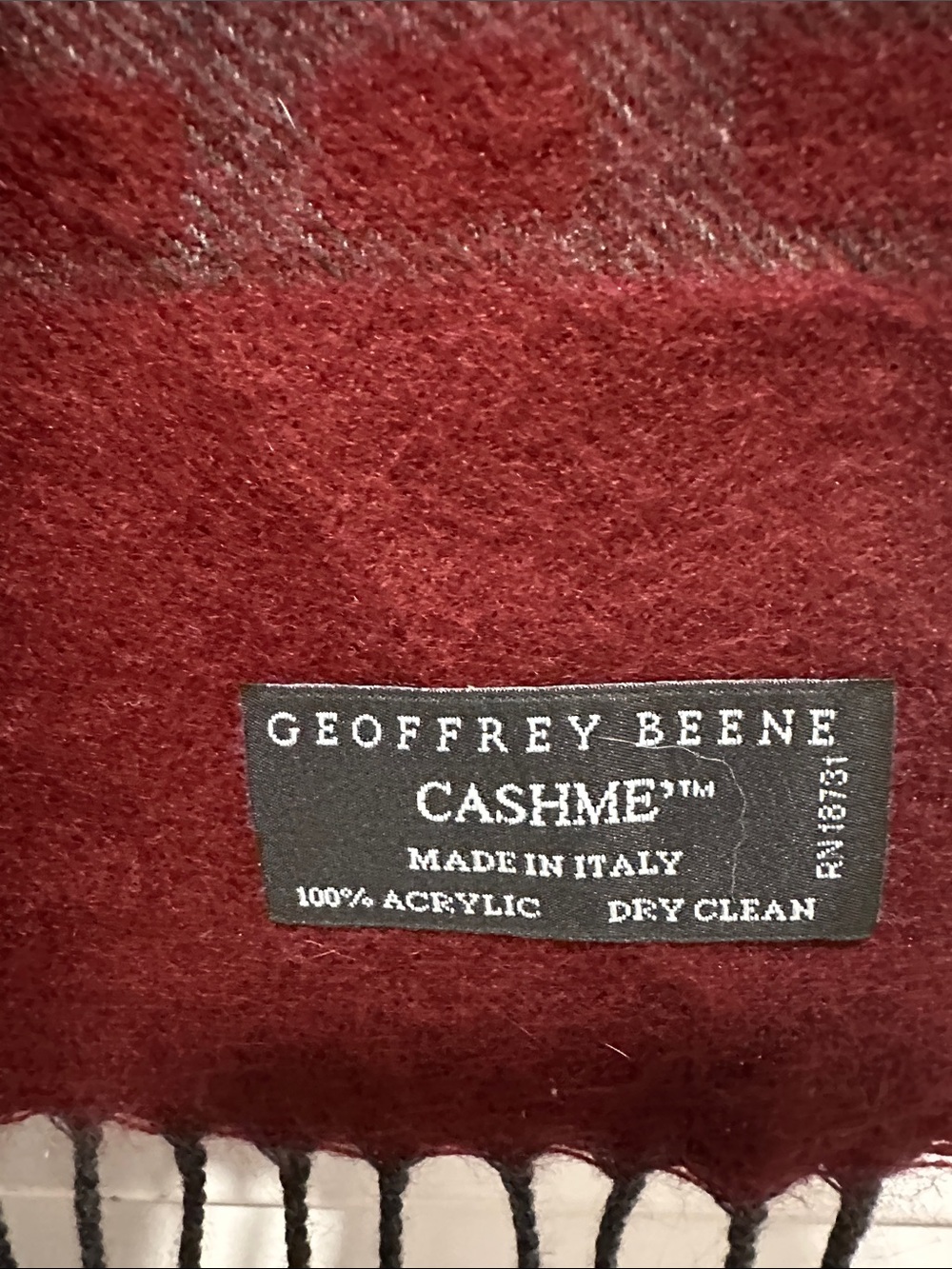 Geoffrey Beene scarfed - Picture 2 of 3